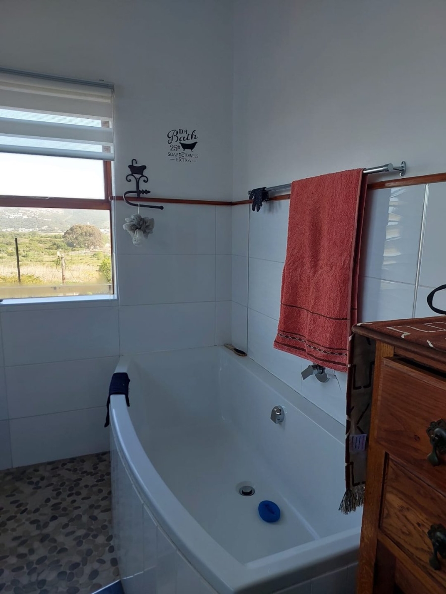 To Let 3 Bedroom Property for Rent in Groot Brakrivier Central Western Cape